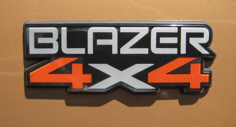 4x4 blazer Logo photo - 1