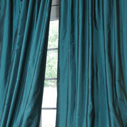 Curtains & Linens Logo photo - 1
