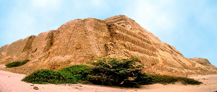 Ladrillos Piramide Logo photo - 1