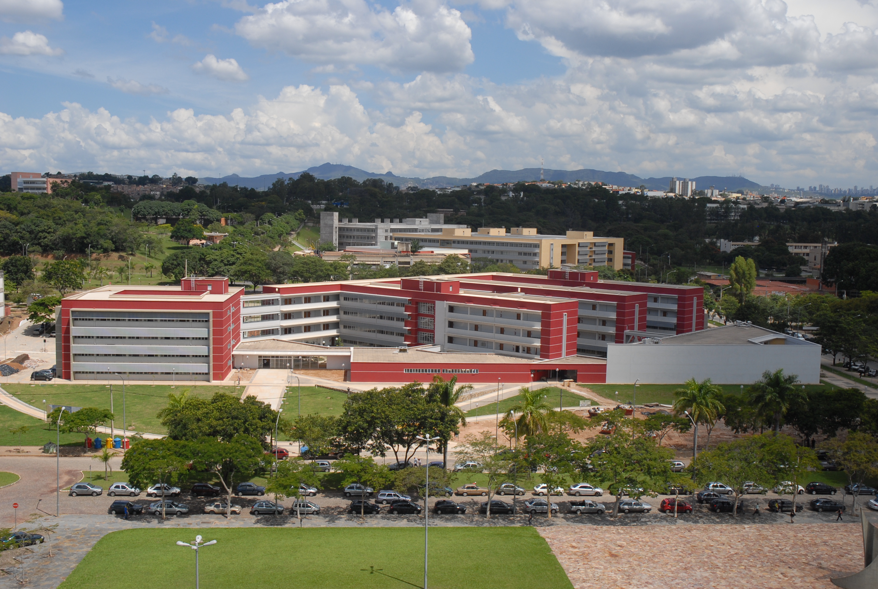 Universidade Federal de Minas Gerais Logo photo - 1